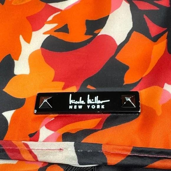 Nicole Miller Red and Black Cosmetic Bag EUC - Picture 2 of 11